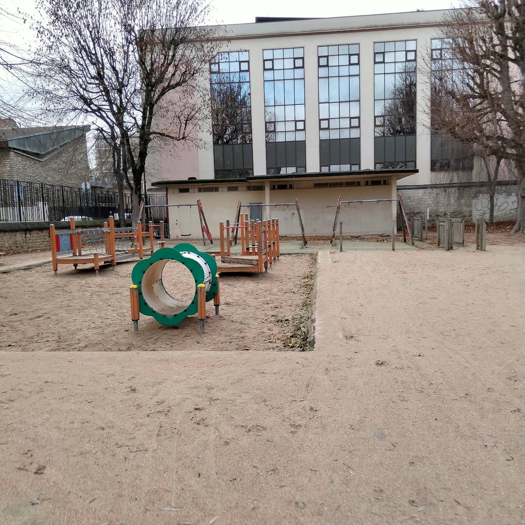 Aire de jeux pour enfants 3